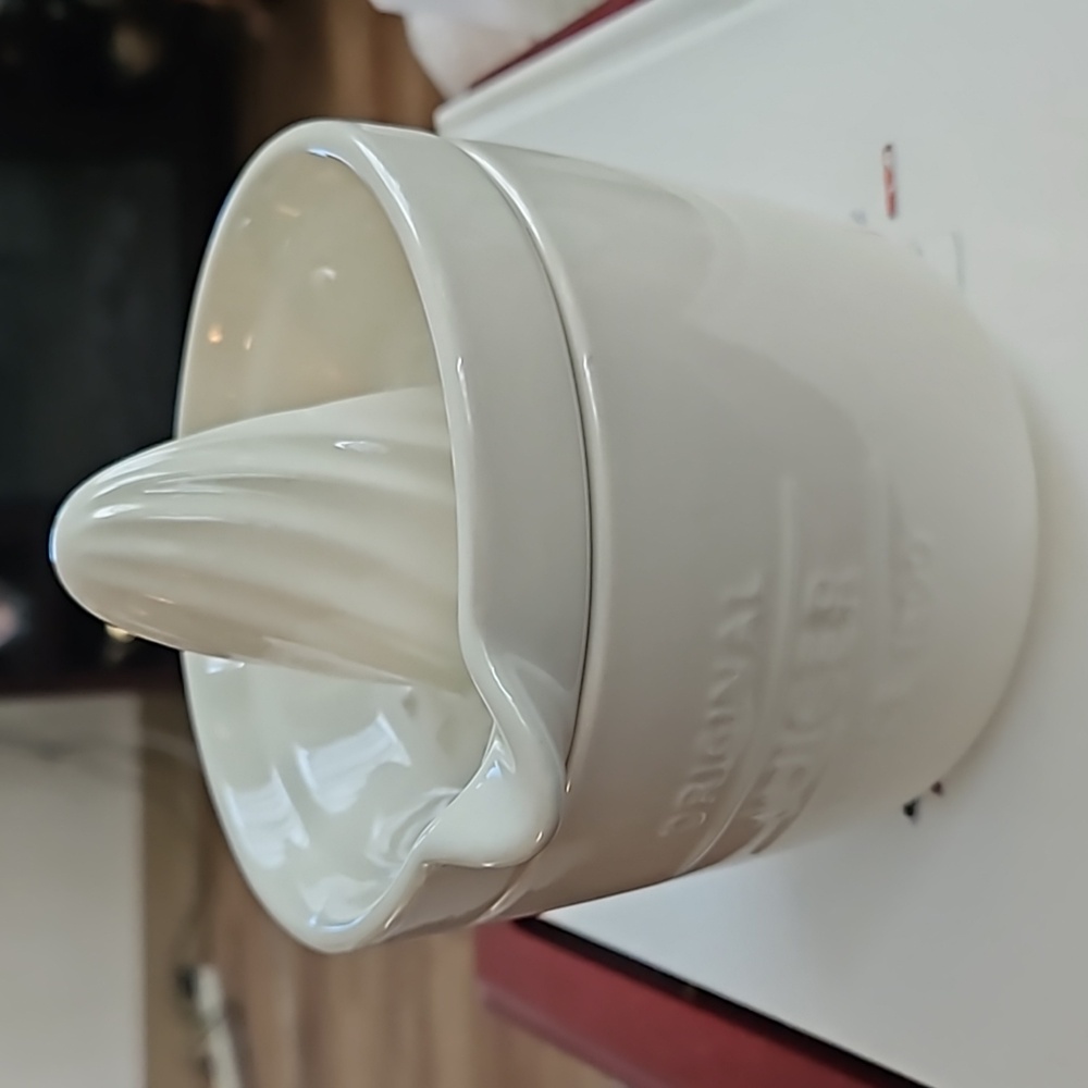 Mason Cash White Original Juicer And Storage